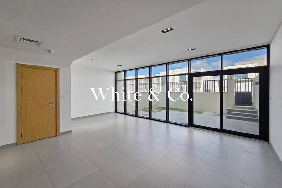 Investment | Tenanted 5.3% ROI | BIG DEAL