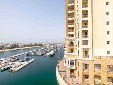 استوديو  للايجار في نخلة جميرا، دبي - Furnished__Sea_View__Prime_Trunk_Location-13. jpg
