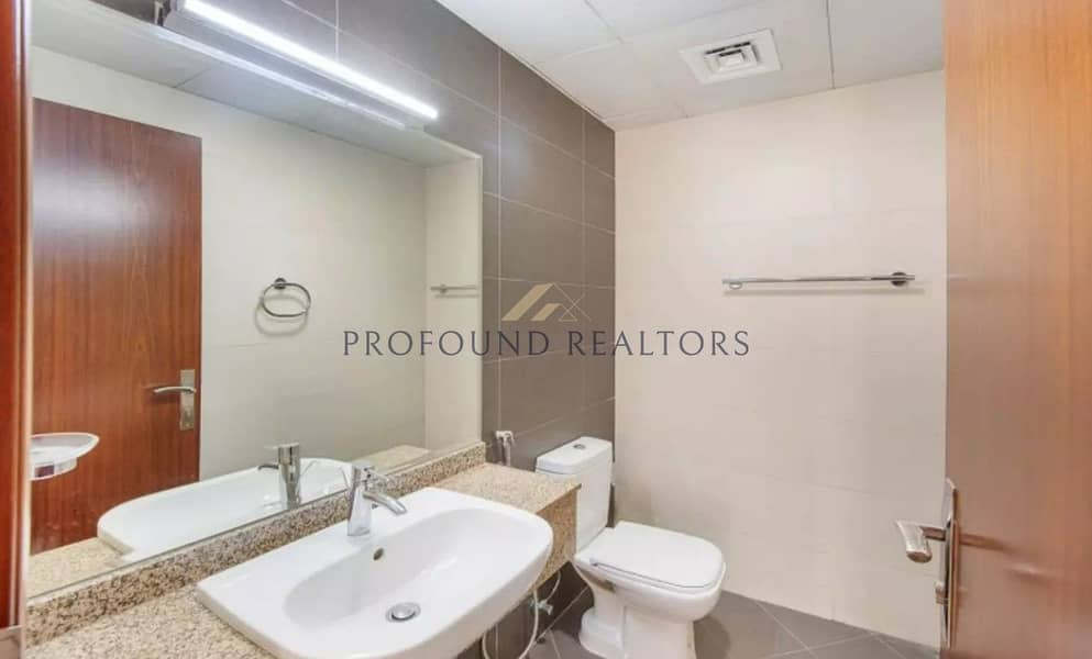 2 Bathroom in Mirabella 6. jpg
