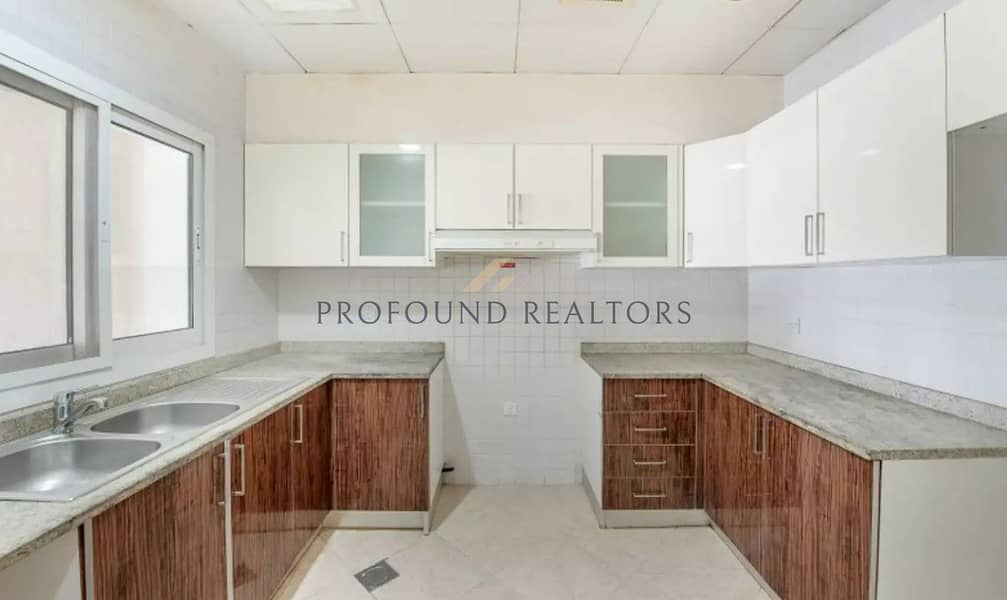 4 Kitchen in Mirabella 6. jpg