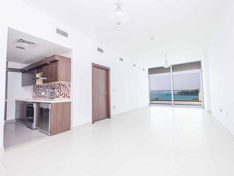 3 Offers_Luxury_Living___Sea_View___Vacant-2. jpg