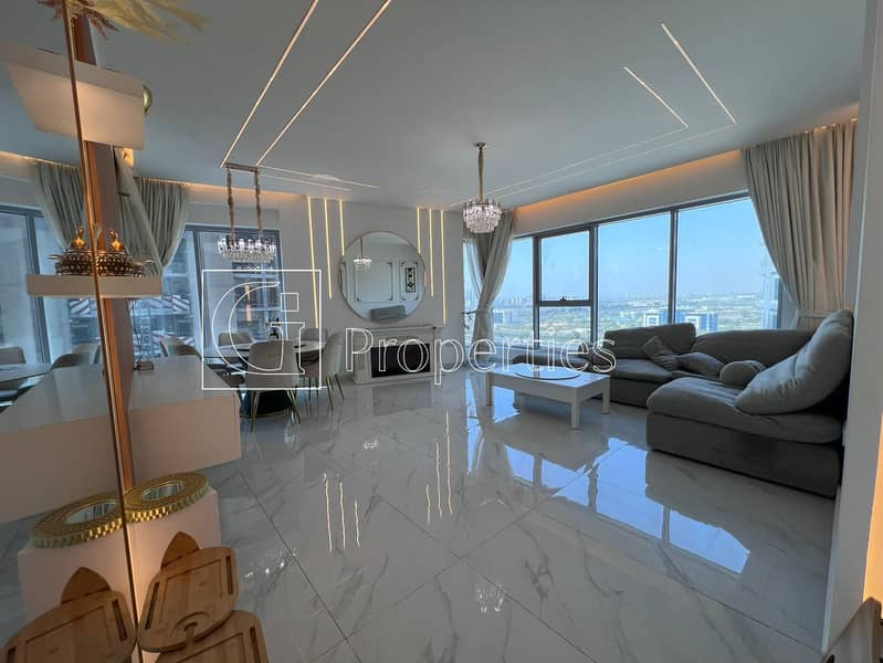 Fully furnished | Upgraded | On high Floor