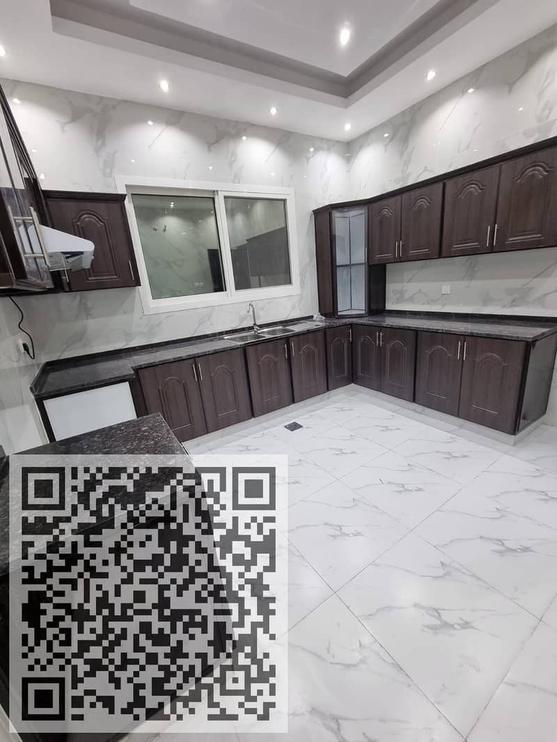 10 b2f6dfcf-1d05-4ff4-b5e5-d6e3e66f1bc6. jpg