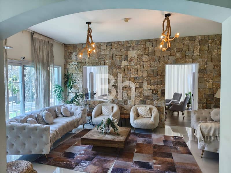 Furnished | Extended | Expansive Private Garden