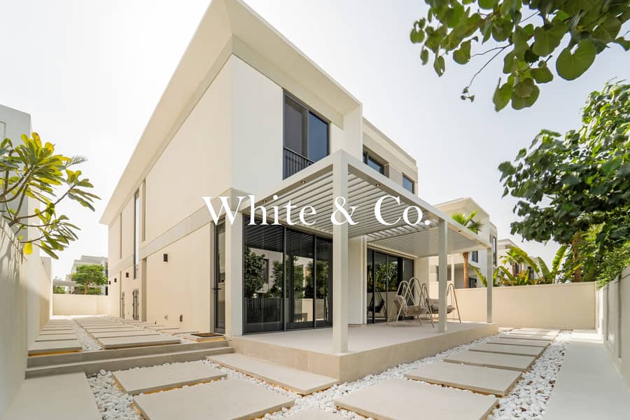 Upgraded | 4 Bedroom | Prime Single Row Upgraded | 4 Bedroom | Prime Single Row