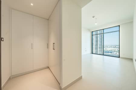 2 Bedroom Flat for Sale in Dubai Creek Harbour, Dubai - Creek And Pool View | Vacant | Spacious