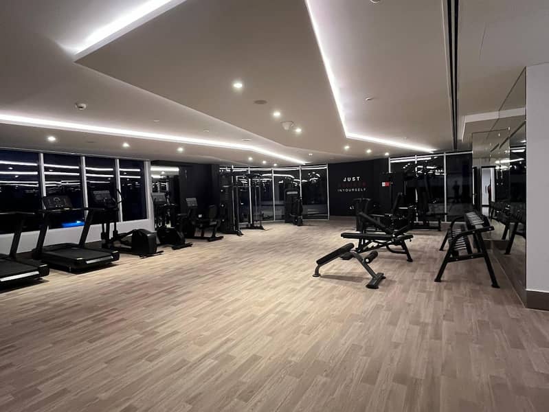 10 Fully_Furnished__Brand_new___Cozy_Studio_-9. jpg