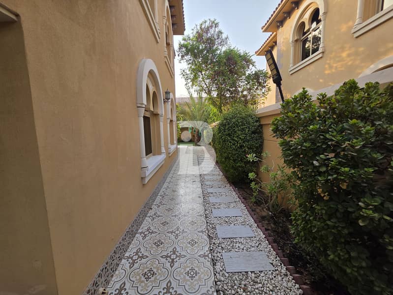 位于猎鹰奇迹之城，西部公寓北 3 卧室的别墅 230000 AED - 12094270