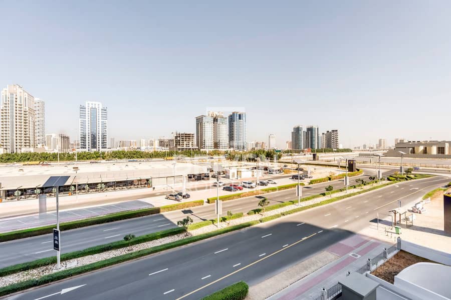 Community View | Elegant Unit | Huge Layout