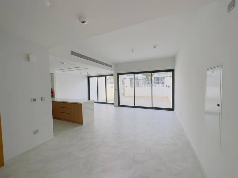 5 Luxury_Villa__Spacious___Prime_Location-10. jpg