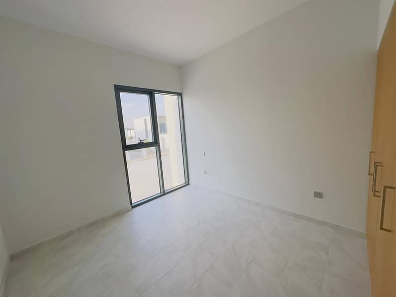 10 Luxury_Villa__Spacious___Prime_Location-6. jpg