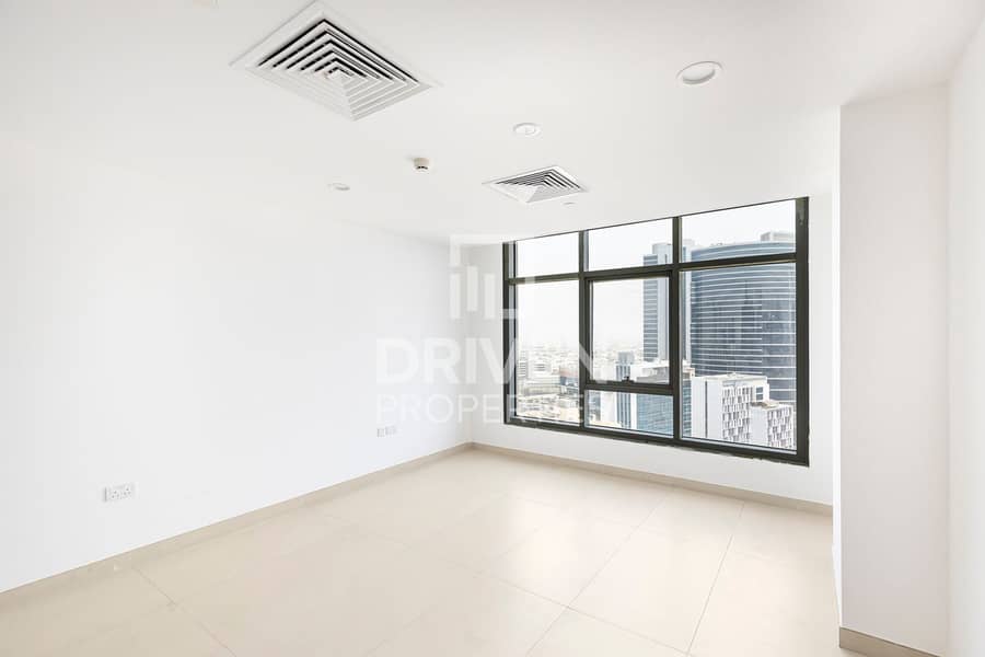 Офис в Барша Хайтс (Тиком)，Гросвенор Бизнес Тауэр, 599000 AED - 12095024