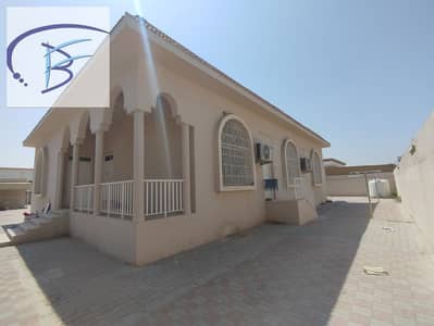 فیلا 4 غرف نوم للايجار في الرملة، أم القيوين - photo_6_2025-07-01_19-03-47. jpg