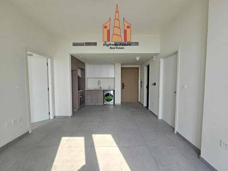 3 00fbfd86-efdc-40ab-a182-f8681021af1f. jpg