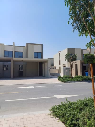 4Bhk townhouse for rent in La Violeta-1. Brand new, unfurnished