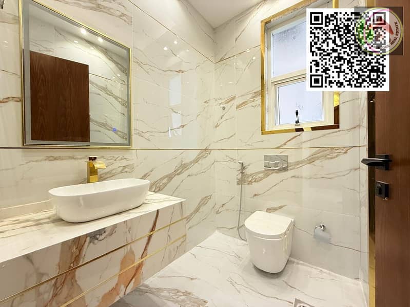 8 ff696c70-37de-494d-a08a-92a44473b427. jpg