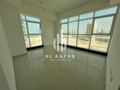 Spacious 2BHK | Sea View |Master Bedroom | Parking free