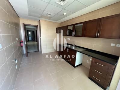 Spacious 2BHK | Sea View |Master Bedroom | Parking free