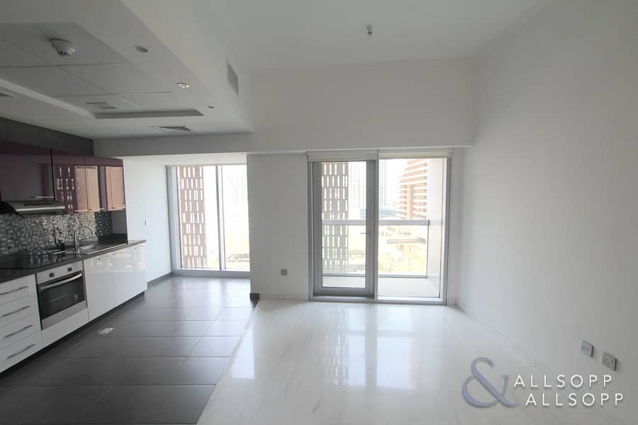 Spacious 1 Bed | Unfurnished | Great Views