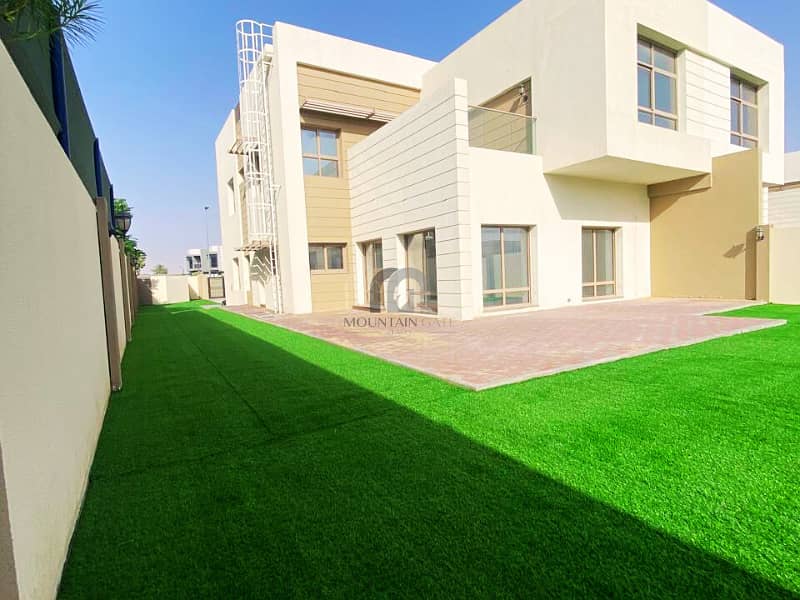 Independent villa Green garden Gated community Independent villa Green garden Gated community