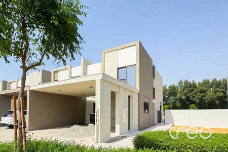 4 Bedroom Townhouse for Rent in Dubailand, Dubai - Lake View | L-Shape Garden | Corner Unit