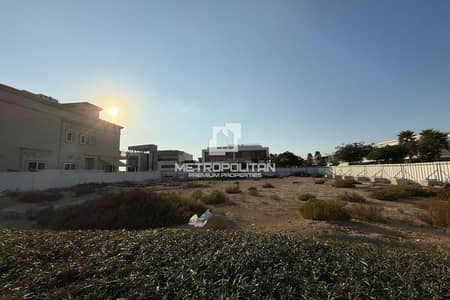 Plot for Sale in The Views, Dubai - Corner Plot for Custom Made Villa | Single Row