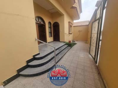 5 Bedroom Villa for Rent in Al Shamkha, Abu Dhabi - f0ab6d32-4766-441f-ba99-0887fc00591d. jpg
