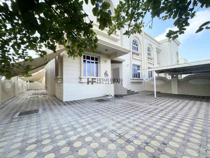 Deluxe private entrance villa with garden and garage