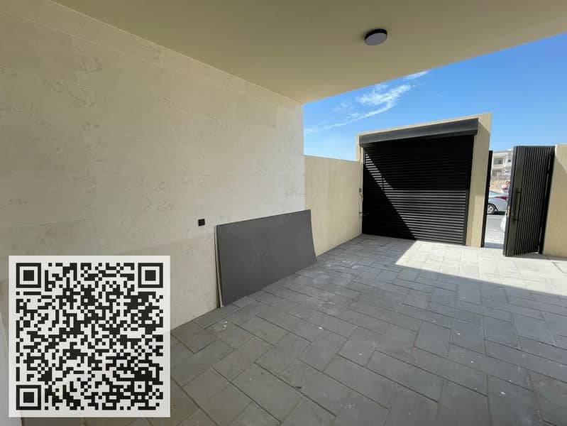 12 c8ebbdd7-2a77-43ed-8e51-cb6a4d5a6eb2. jpg