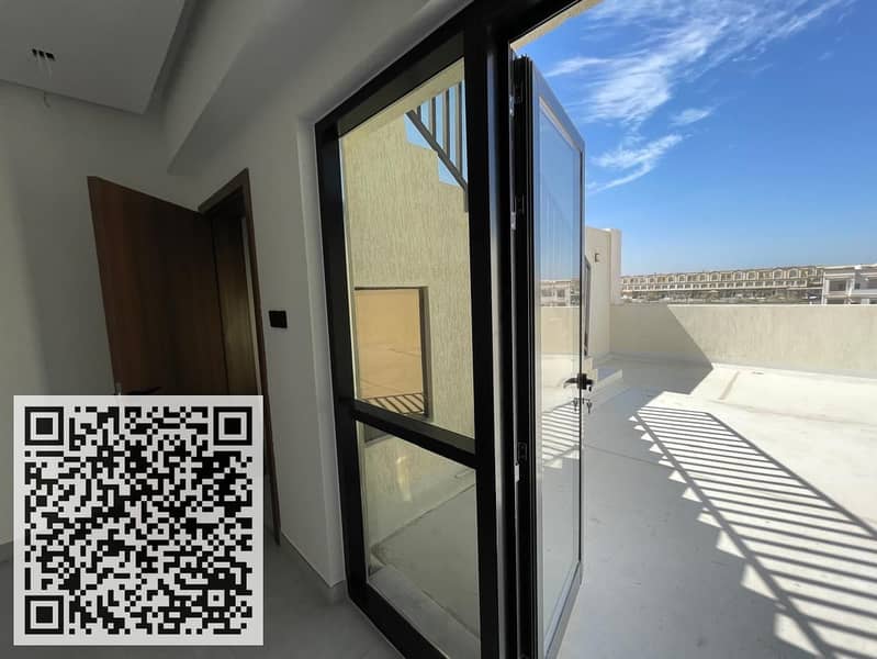 14 92c3bee2-01fe-4728-862a-35bd15cc3027. jpg