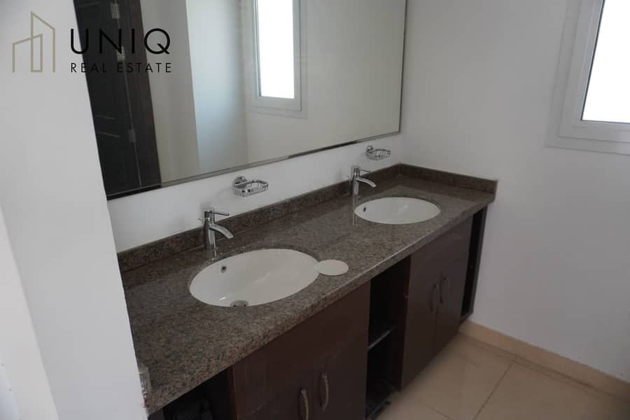 13 Bathroom 11. jpeg