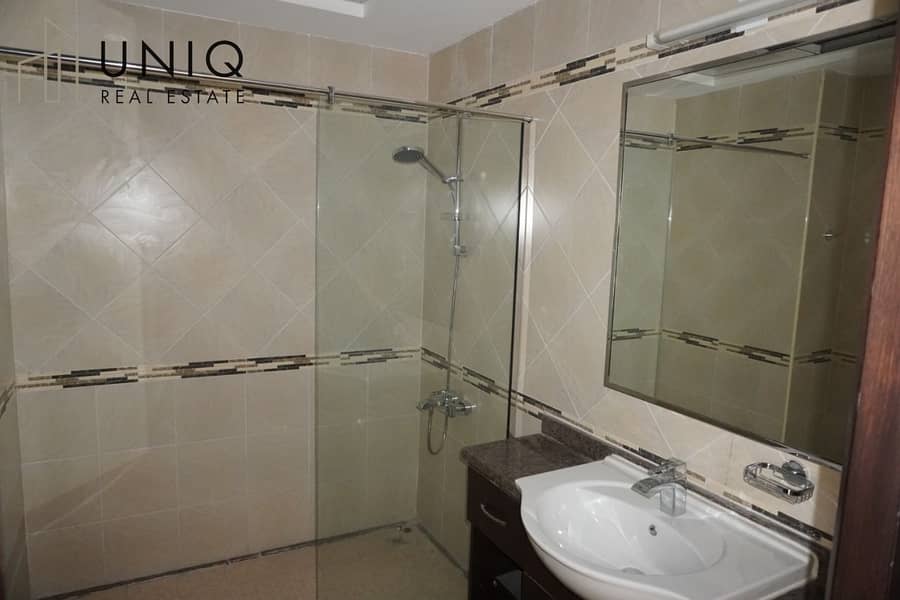 16 Bathroom 7. jpeg