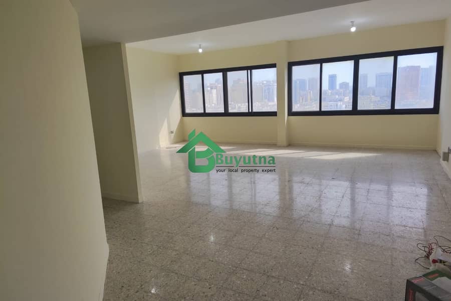 Квартира в улица Аль Наджда, 4 cпальни, 125000 AED - 12099070