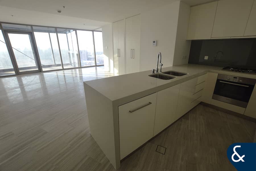 Luxury 1 Bed | Amazing View | Large Layout Luxury 1 Bed | Amazing View | Large Layout