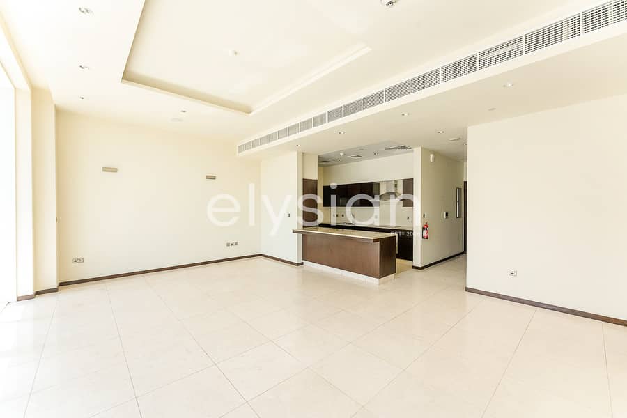Unfurnished | Shoreline | Spacious Layout