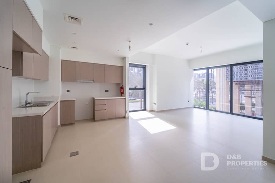 Vacant Unit | Boulevard Facing | Spacious Layout Vacant Unit | Boulevard Facing | Spacious Layout