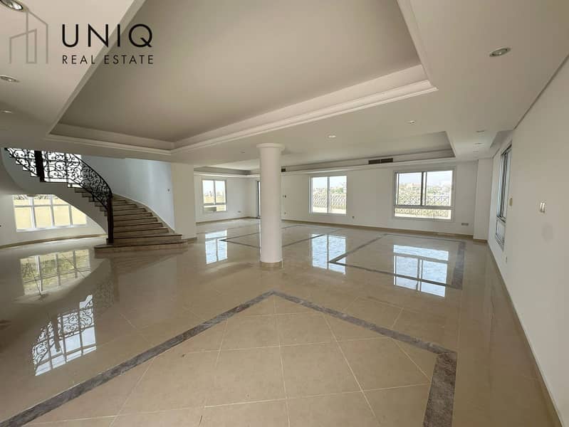 8 Living Area 4. jpeg