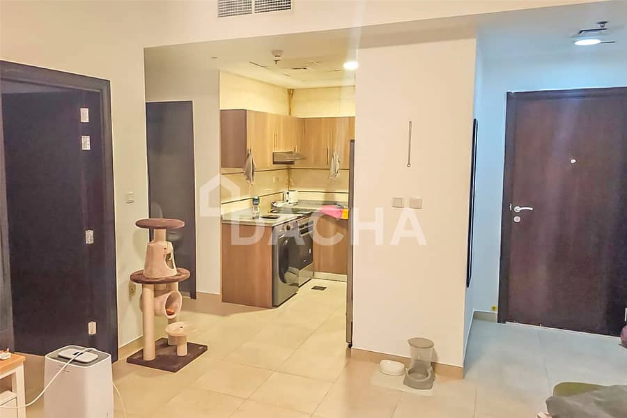 Vacant on Transfer | Lake View | HIGH FLOOR Vacant on Transfer | Lake View | HIGH FLOOR