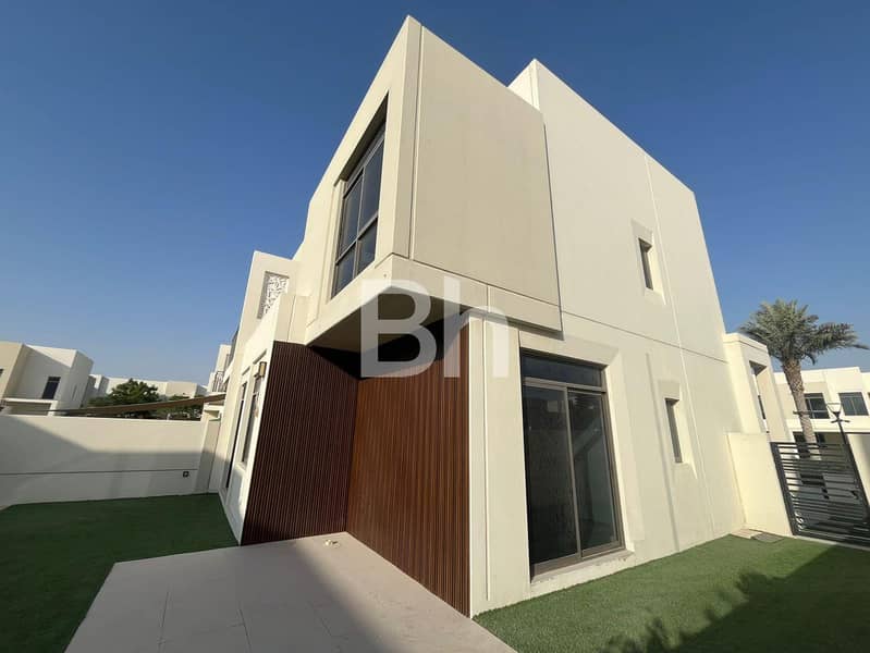 Таунхаус в Таун Сквер,Нур Таунхаусы, 4 cпальни, 190000 AED - 12102316 Таунхаус в Таун Сквер,Нур Таунхаусы, 4 cпальни, 190000 AED - 12102316