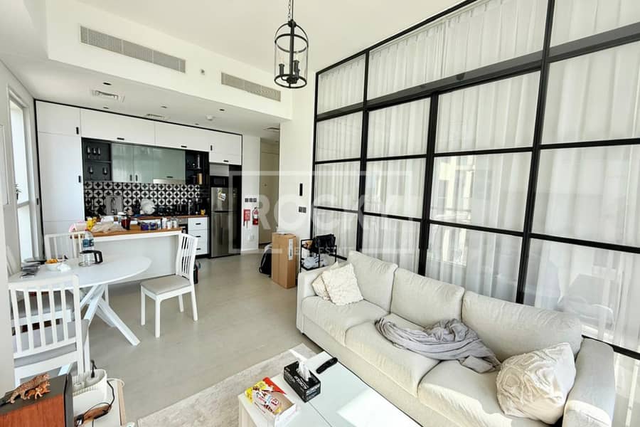 Sidra View | Corner unit | Tenanted | Laundry room