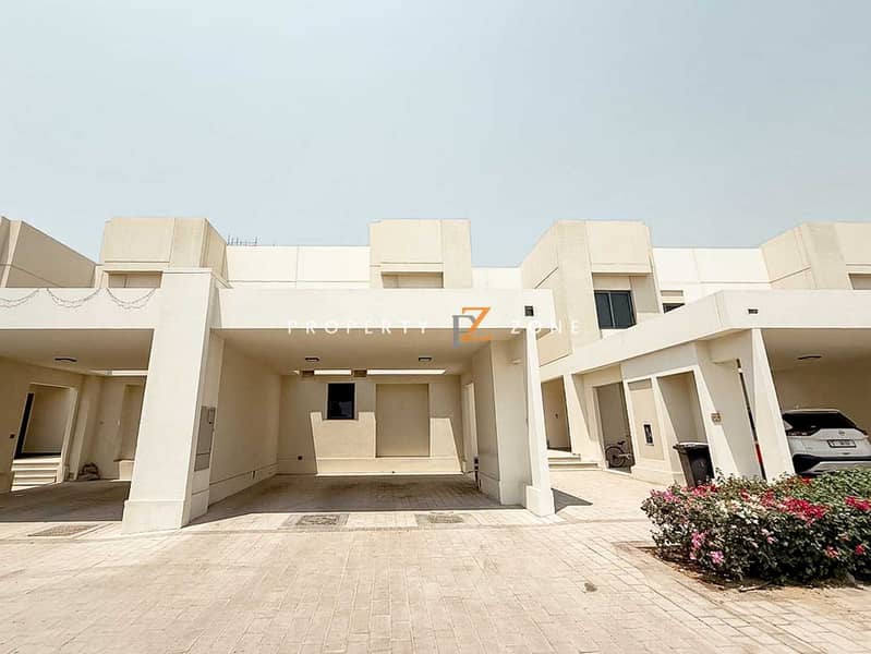 Single Row, Close to Pool and Park, Vacant