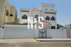فیلا في شارع الخليج العربي،البطين 7 غرف 350000 درهم - 12102965