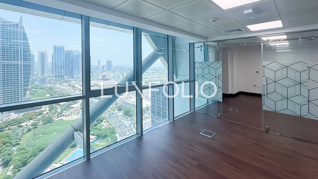 Vacant | Close To Metro | Amazing View