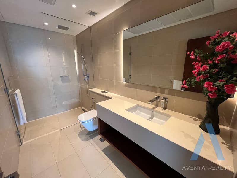15 Ensuite Room. JPG