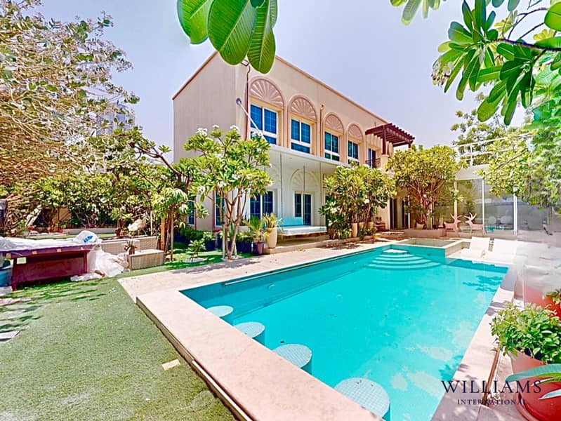 位于朱美拉三角小镇(JVT)，JVT第8区，8A区 4 卧室的别墅 8100000 AED - 12103537