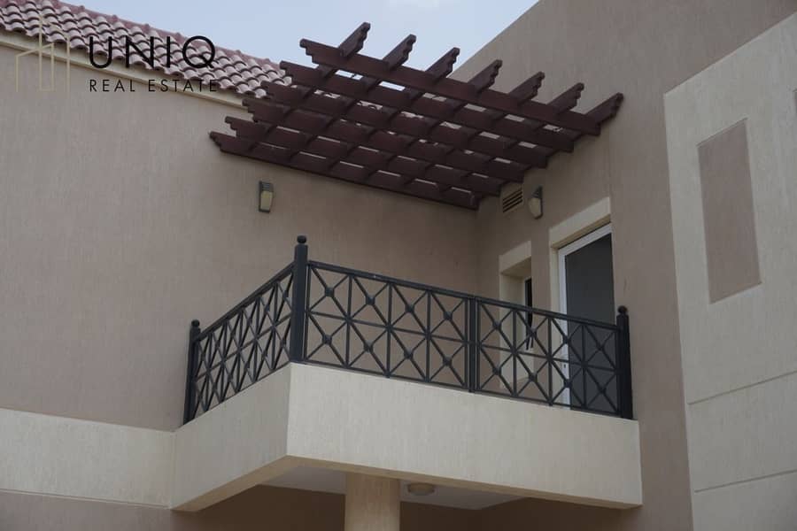 2 Balcony. jpeg