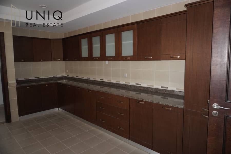 5 Kitchen. jpeg