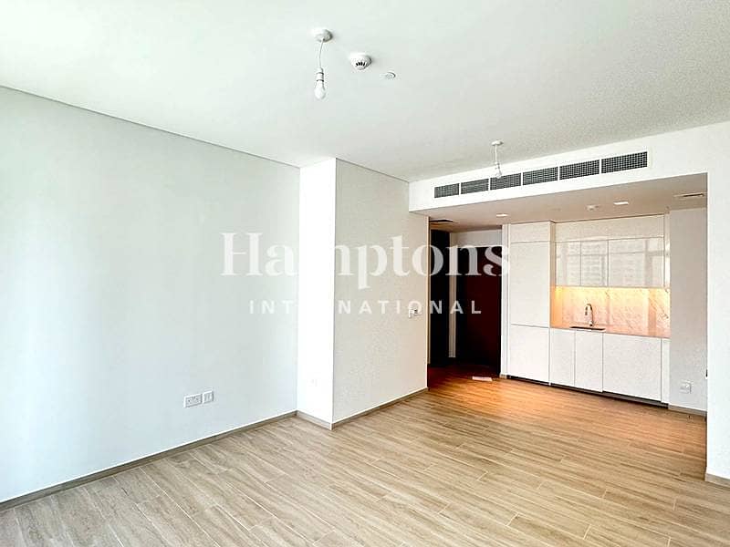UNFRUNISHED | HIGH FLOOR | BRIGHT