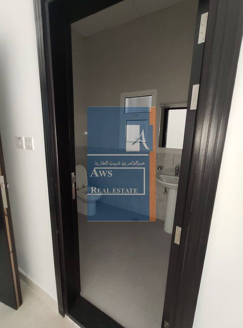 2 studio2. jpg