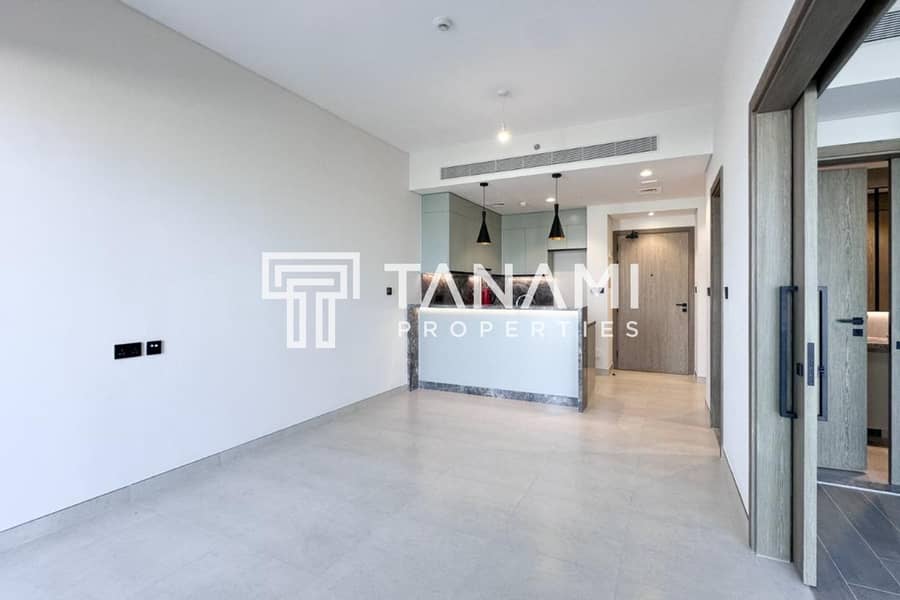 On High Floor I Golf View I Spacious 1 BHK